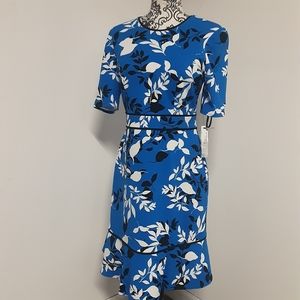 NWT Maggie London Blue&White Leaf Pattern Short-Sleeved A-Line Dress